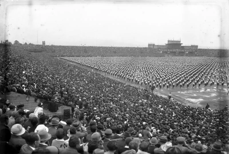 První akcí Strahovského stadionu byl před 95 lety všesokolský slet
