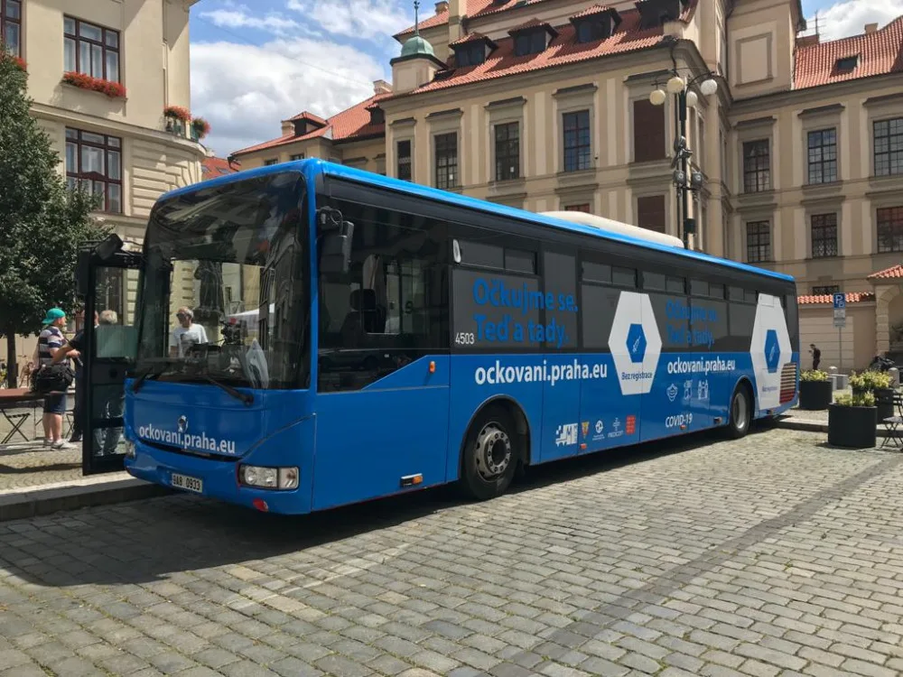 Prahou bude jezdit očkovací autobus. Zamíří na náplavku i do Stromovky