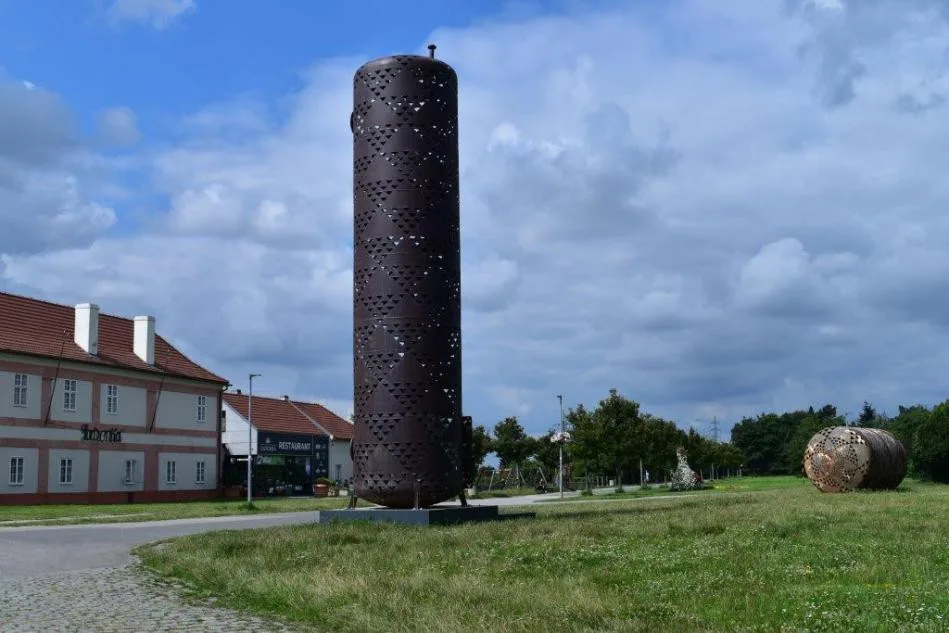 Zůstane jedenáctimetrová Rozhledna Šiška na Ladronce? Rozhoduje veřejnost