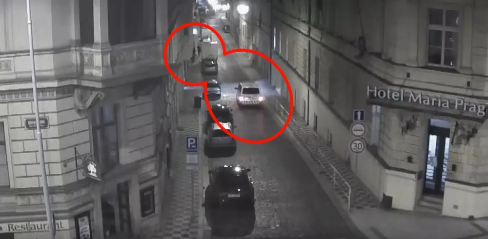 Strážníci dopadli cizince, kteří posprejovali fasády domů v centru Prahy
