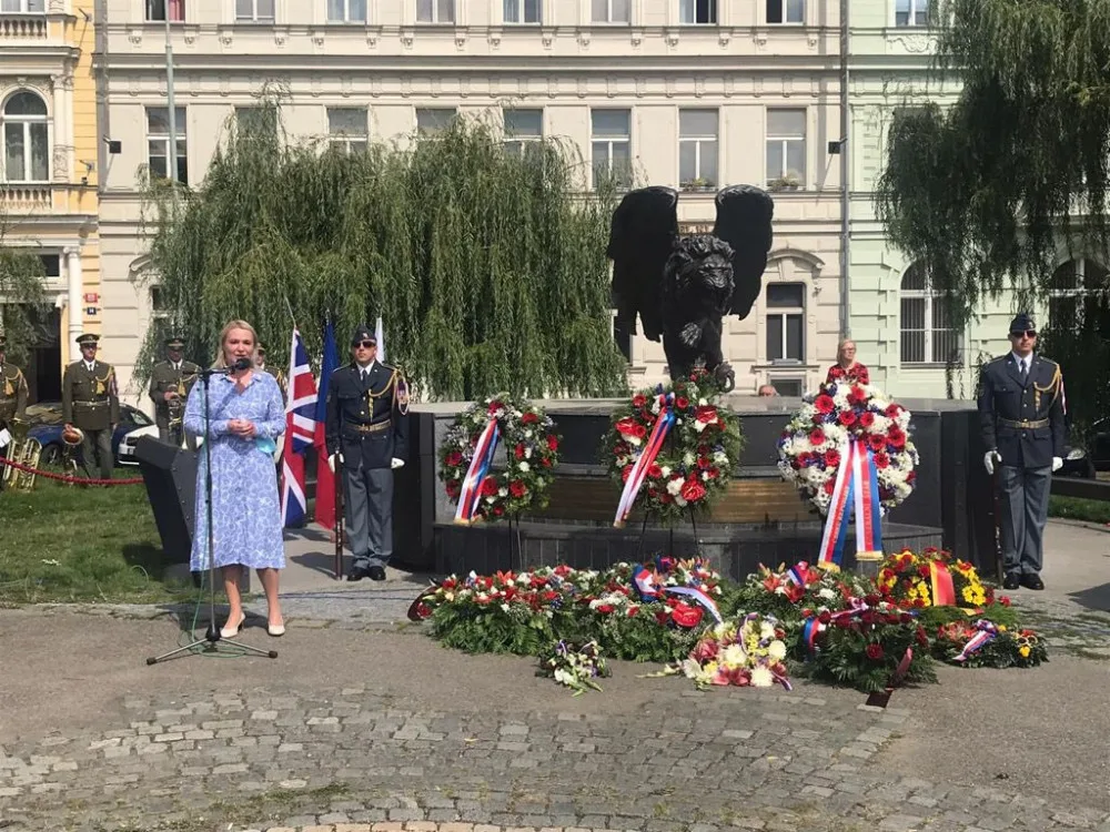Lidé si na Klárově připomněli Čechoslováky sloužící za války v RAF