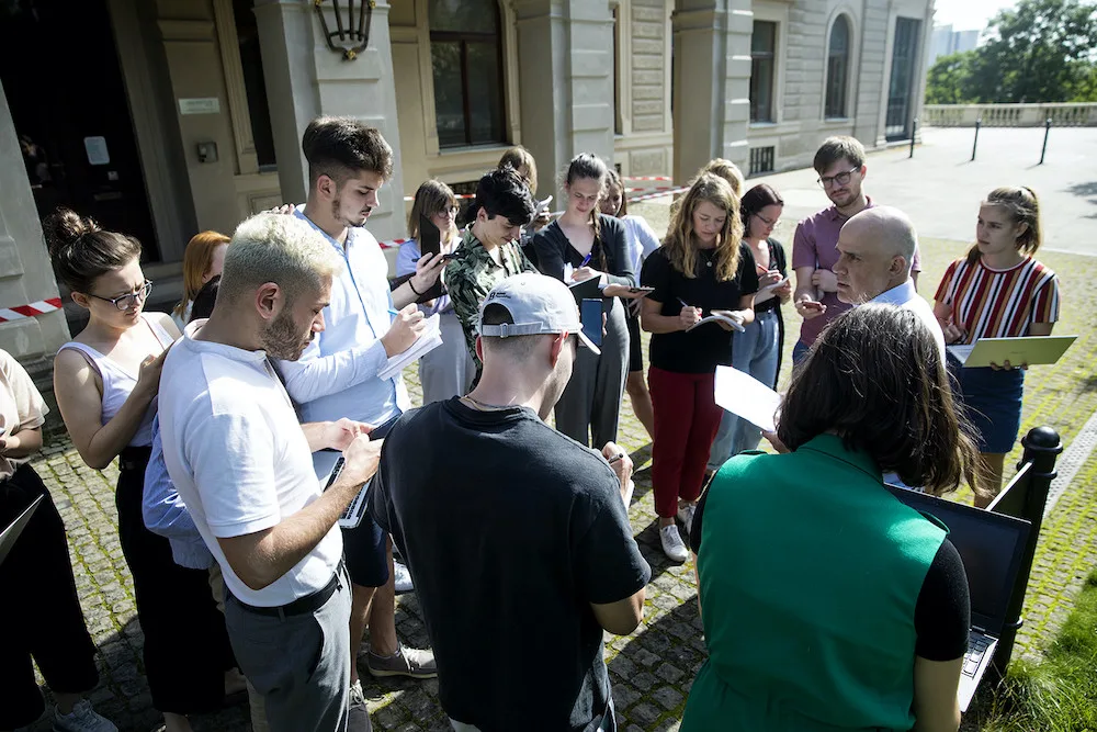 Na účastníky čekaly mimo jiné novinářské workshopy a praktická cvičení.