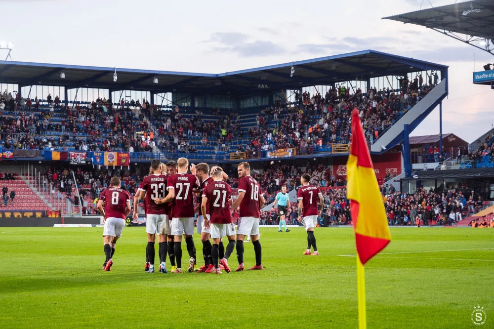 Fotbalisté Sparty jsou v čele ligové tabulky. Porazili České Budějovice 1:0