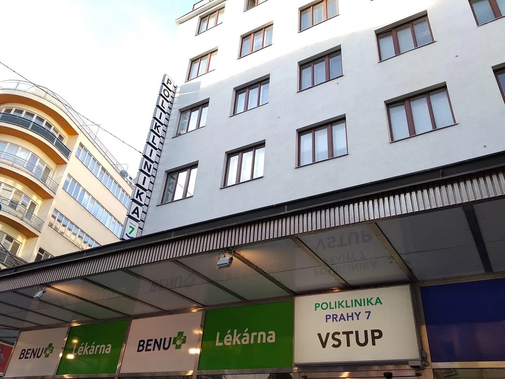 Poliklinika Prahy 7 ode dneška očkuje proti koronaviru bez nutnosti rezervace