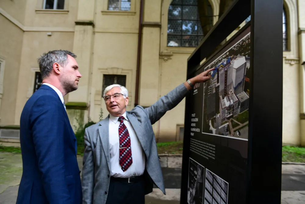 Městský archiv oslavuje 170 let od svého založení venkovní výstavou