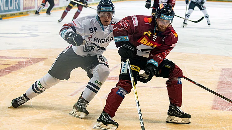 Sparty porazila Vítkovice 3:1 a vyhrála popáté za sebou