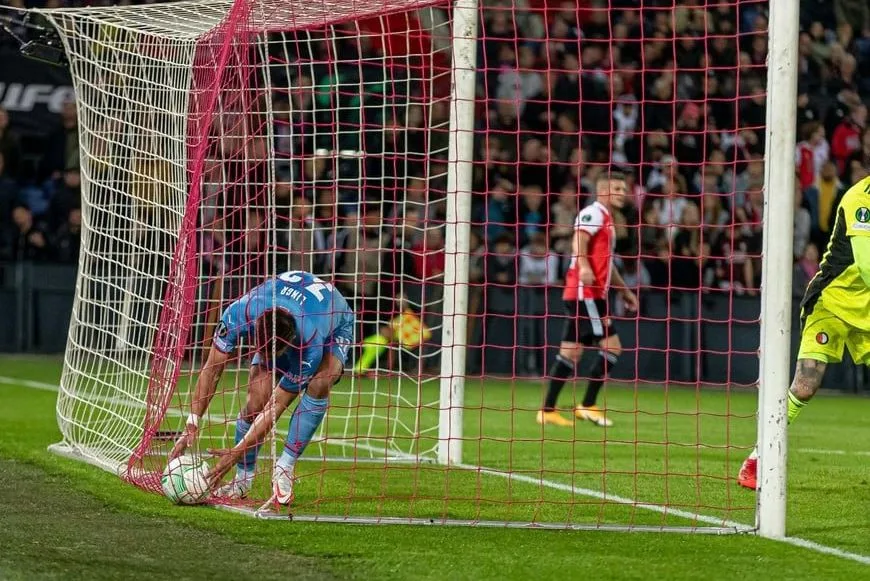 Slavia prohrála v Rotterdamu 1:2. Nepomohl ani závěrečný tlak