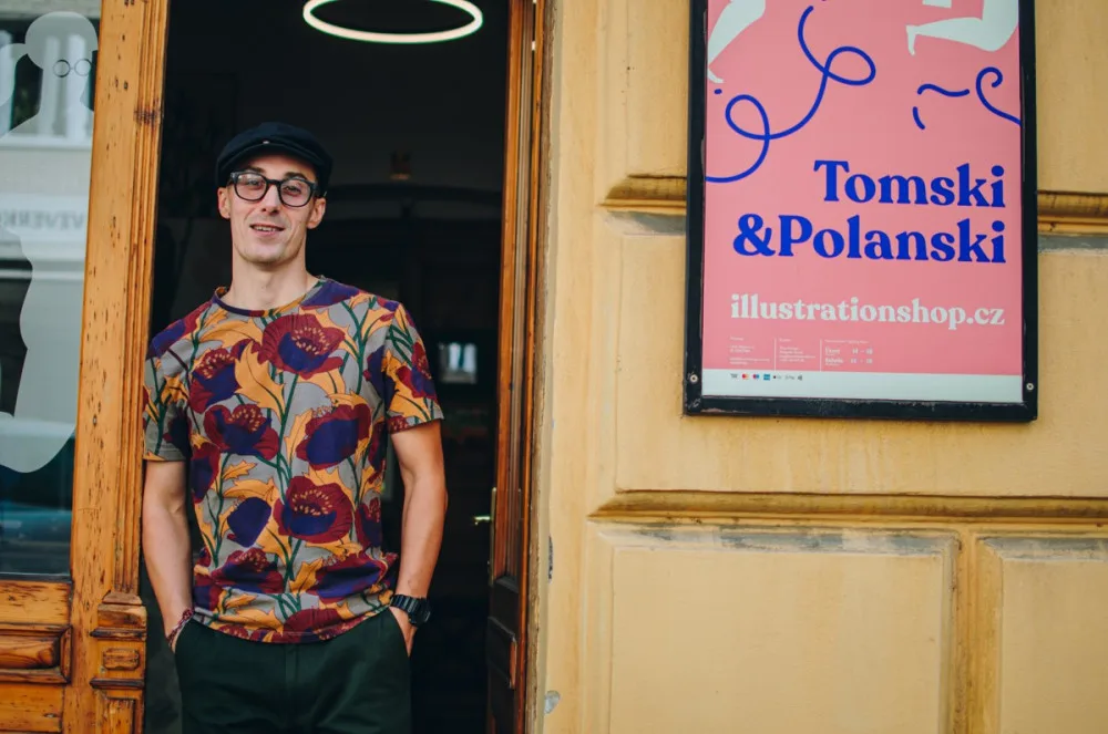 Beru jako zázrak, že si něco nakreslím a lidi si to chtějí pověsit na zeď, říká ilustrátor Luke Tomski