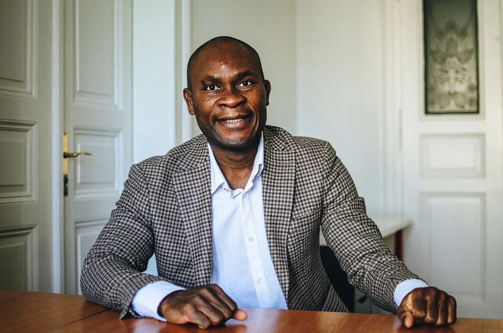 Hráči z Afriky mají v Česku větší šanci než ve Francii. Rasismus řešíme, říká agent