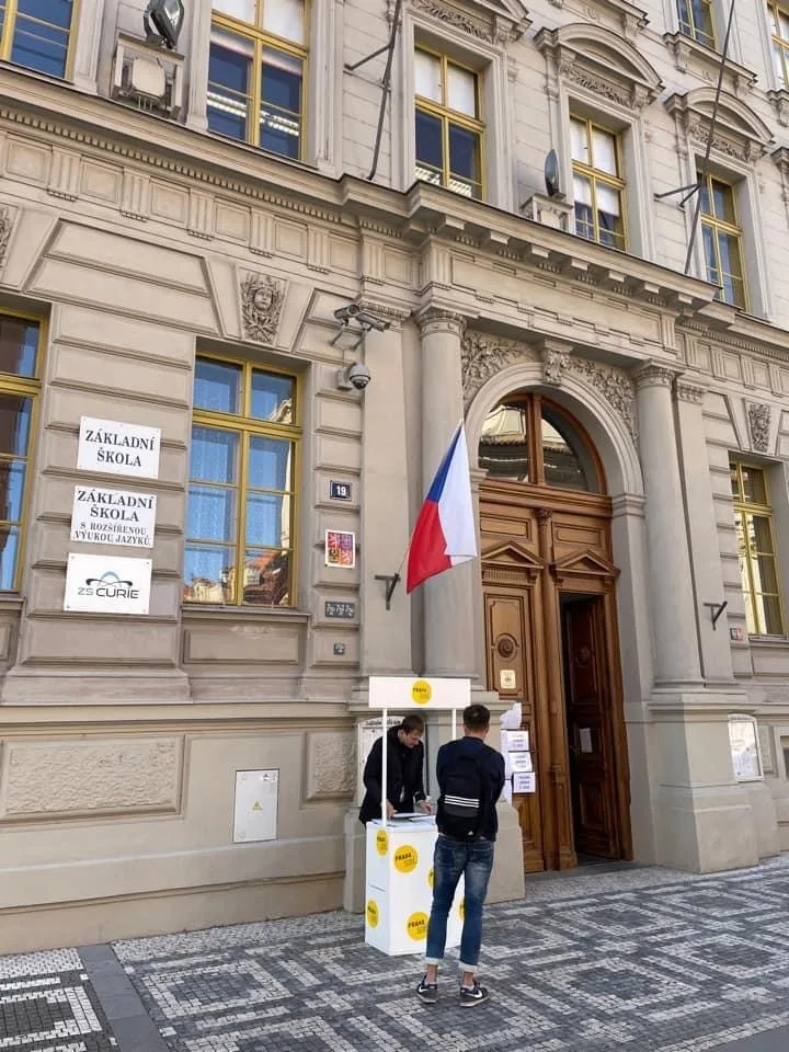 Rada města musí kvůli podpisovým stánkům Praha sobě připravit návrh změny zákona o volbách