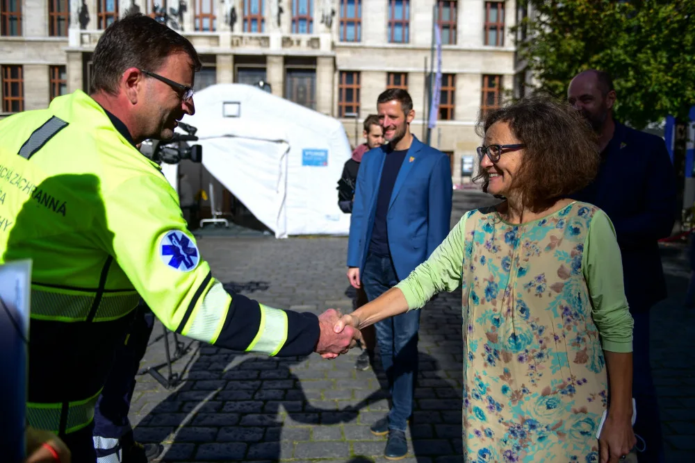 Úleva pro umírající i jejich rodiny. Hlavní město s pražskou záchrankou zajistí pacientům mobilní paliativní péči