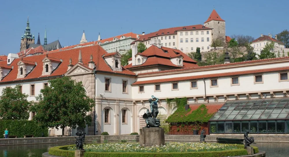 Valdštejnský palác