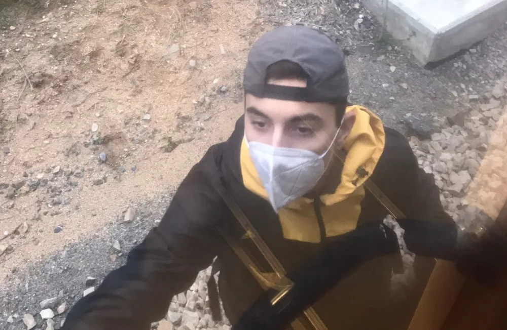 Partička sprejerů se sesypala na stojící vlak. Celou dobu je natáčel zaměstnanec drah.