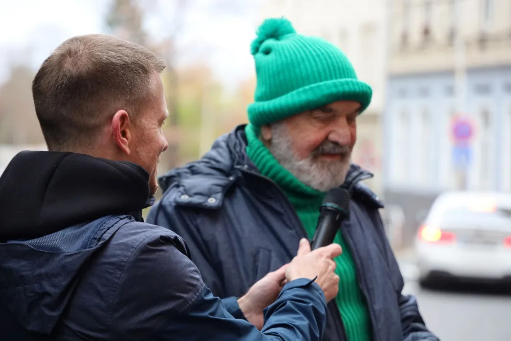 Svěrák otevřel zastávku U Prdlavky. Zastávka Husinecká se přejmenuje na Viktorii Žižkov