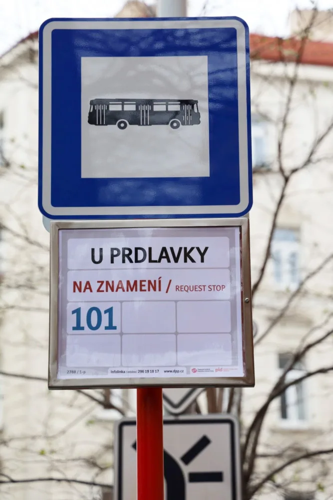 Svěrák otevřel zastávku U Prdlavky. Zastávka Husinecká se přejmenuje na Viktorii Žižkov