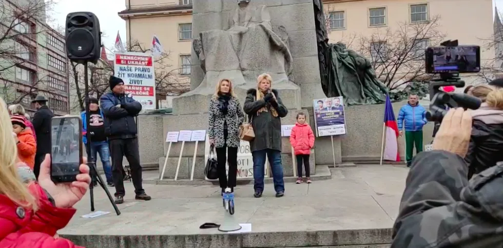 Nemocnice Na Homolce se distancuje od sestry, která promluvila na demonstraci před ministerstvem.