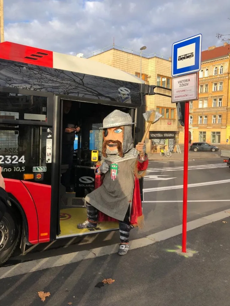 Tramvajová zastávka Husinecká už není. Nahradila ji Viktoria Žižkov