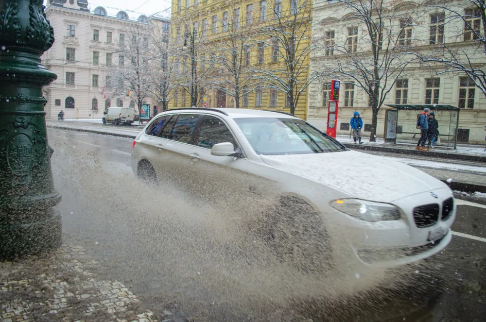 FOTOGALERIE: Praha pod sněhem. Podívejte se na fotky ze zasněženého hlavního města