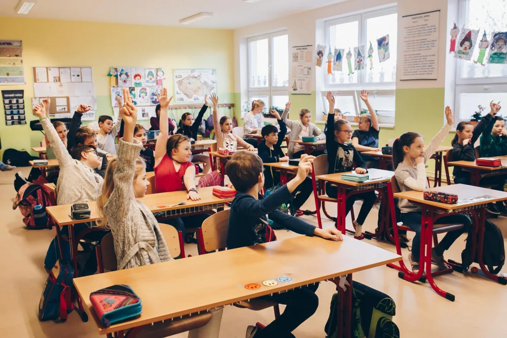Ředitelské volno před prázdninami vyhlásí některé základní školy v Praze