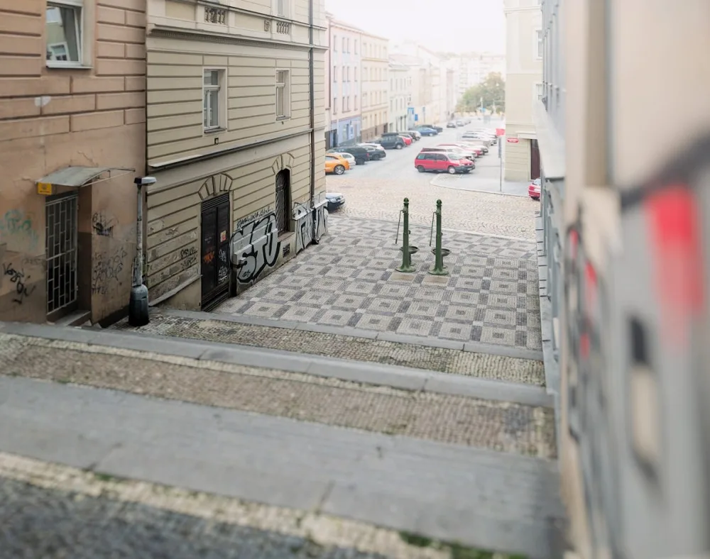 Nový vodní prvek pod žižkovskými schody. Bude prý provokativní a zároveň pokorný