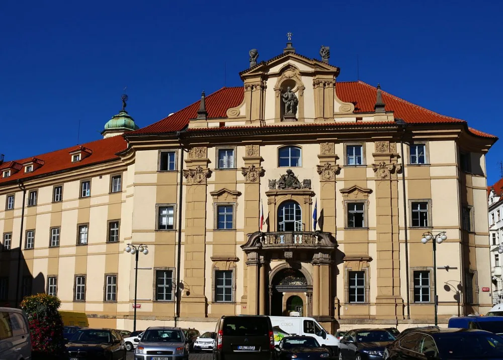 Návštěvníci Zrcadlové kaple Klementina si mohou prohlédnout vzácné rukopisy