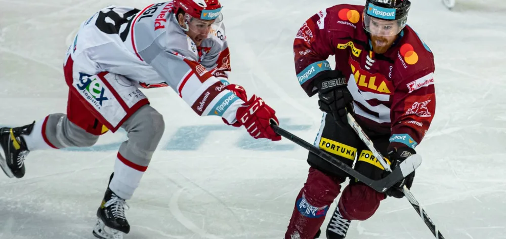 Sparta porazila Hradec Králové 4:1 a sesadila ho z čela extraligy
