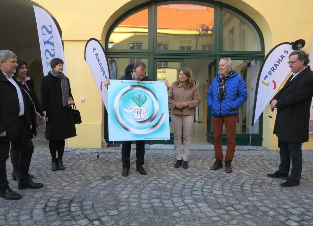 Praha 5 zrekonstruovala hlubočepský Raudnitzův dům. Vzniklo 22 bytů s pečovatelskou službou