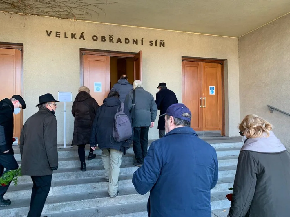 V Praze probíhá poslední rozloučení s Dušanem Kleinem