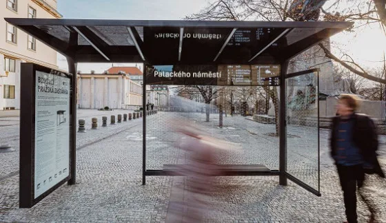 V Praze probíhá výměna přístřešků na zastávkách MHD. Cestující se mohou těšit na nové prvky