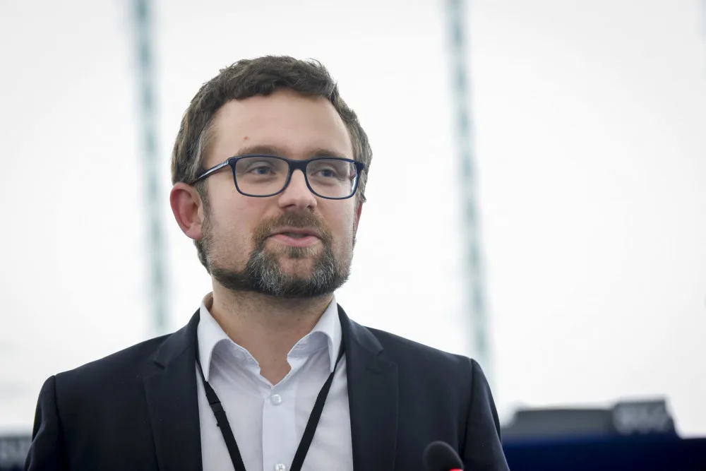 Europoslanec Peksa vyzývá k bojkotu olympiády. Čekám, co s tím udělají „známé firmy“, říká