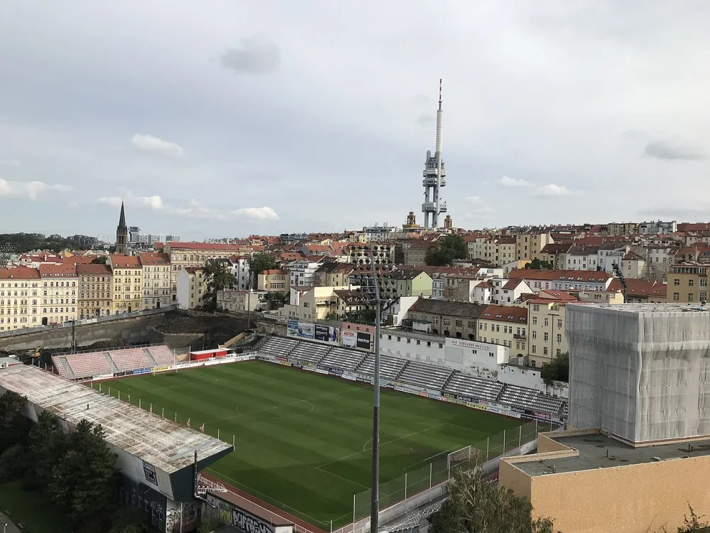 Praha 3 a fotbalový klub Viktoria Žižkov podepsaly smlouvu o nájmu stadionu