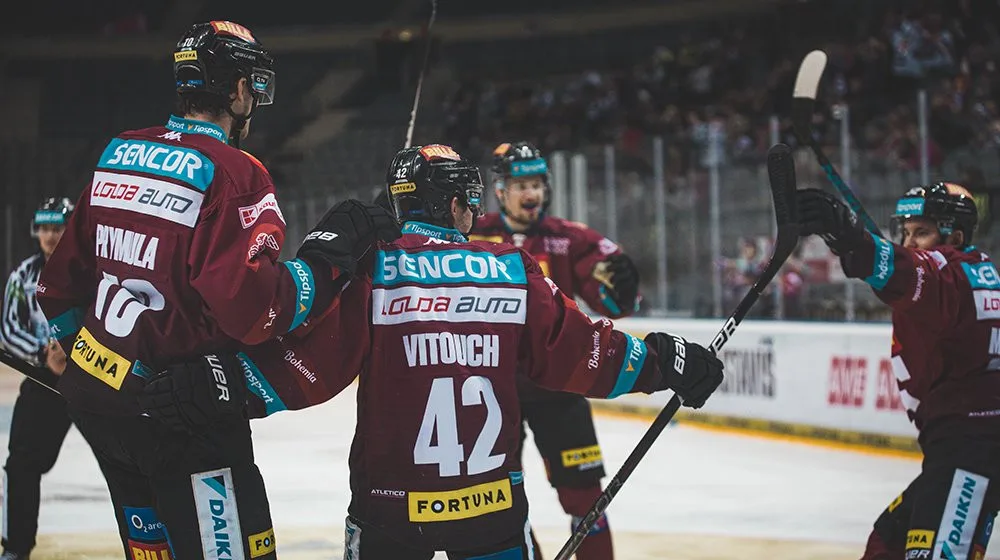 Sparta dál vítězí. Na domácím ledě porazila Plzeň 5:3