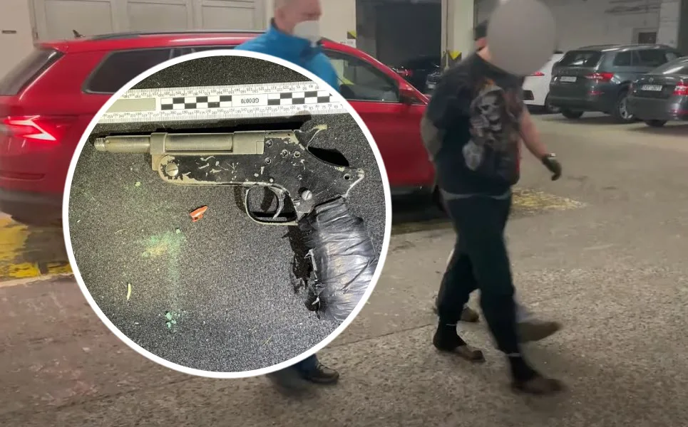 VIDEO: Muž ujížděl policii, měl u sebe zbraň a dětské porno. Nedělám nic špatného, hájil se