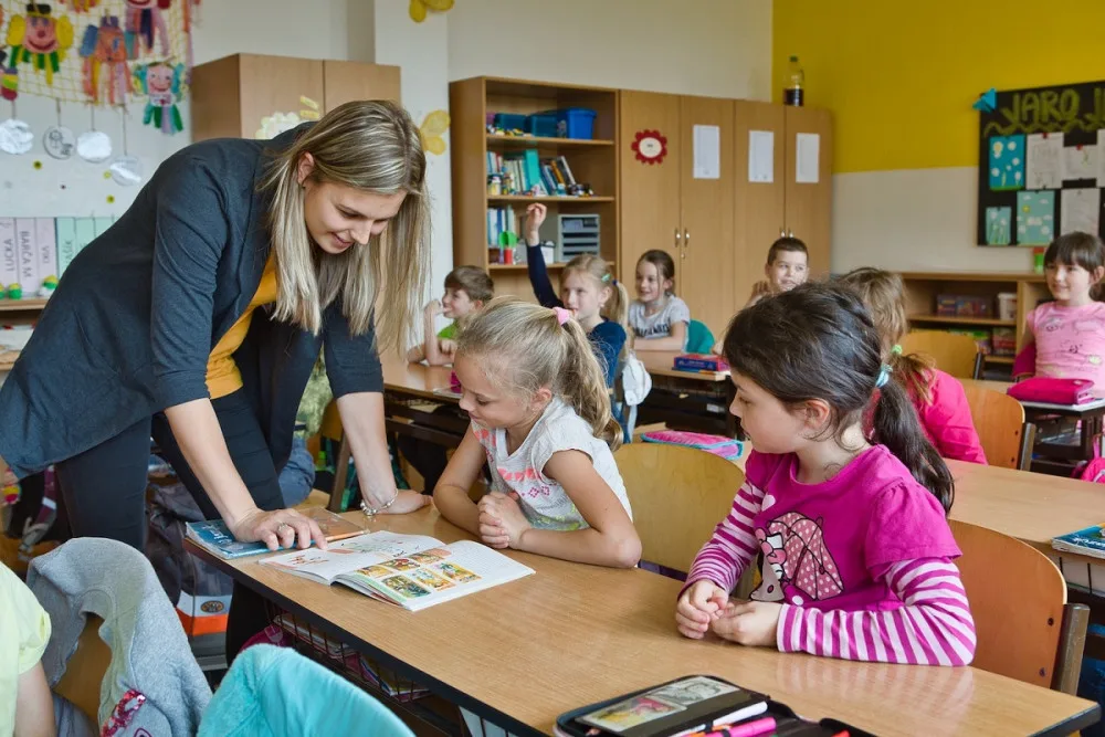 Ve školách Prahy 10 se učí skoro sto dětí ukrajinských uprchlíků