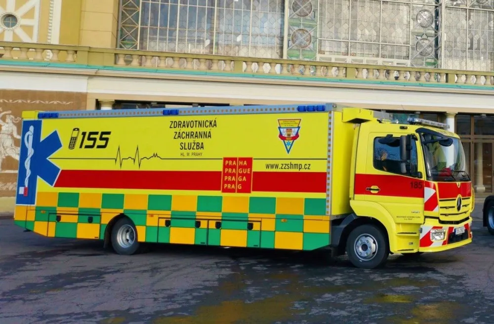 Praha posílá na Ukrajinu speciální sanitku, elektrocentrály i dva repatriační vozy