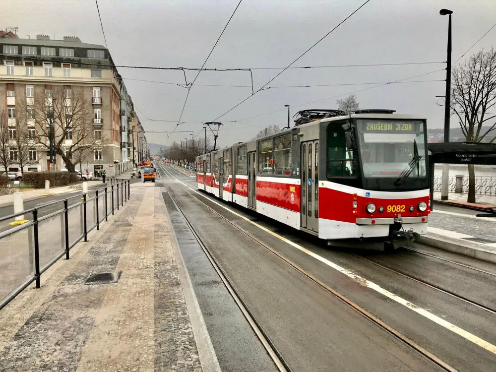 Po Rašínově nábřeží zase pojedou tramvaje.