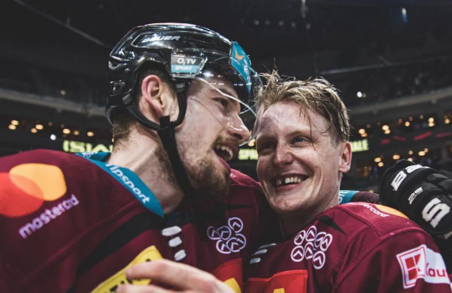 Sparta je ve finále! Pražané porazili České Budějovice 3:2 a o titul se utkají s Třincem