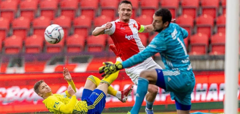 Slavia porazila Zlín 3:0.
