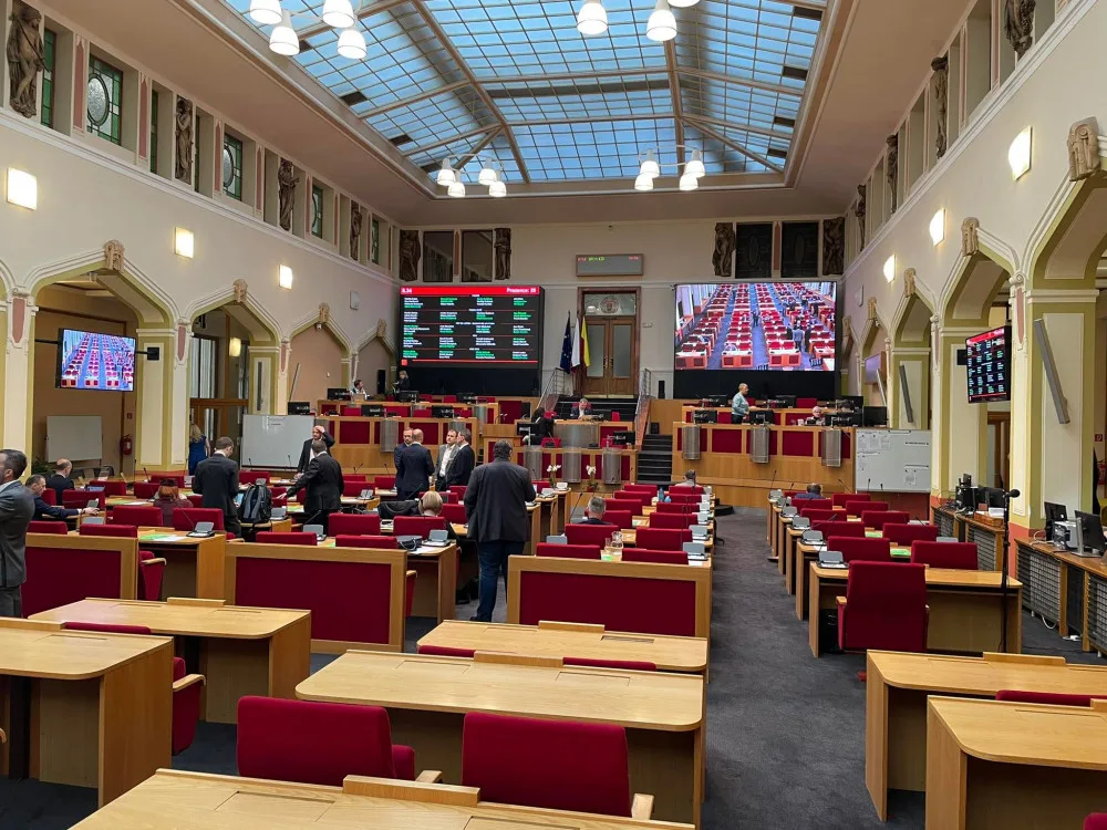 Zbytečné diskuze i osobní výpady. Zastupitelům trvalo přes tři hodiny schválit program jednání