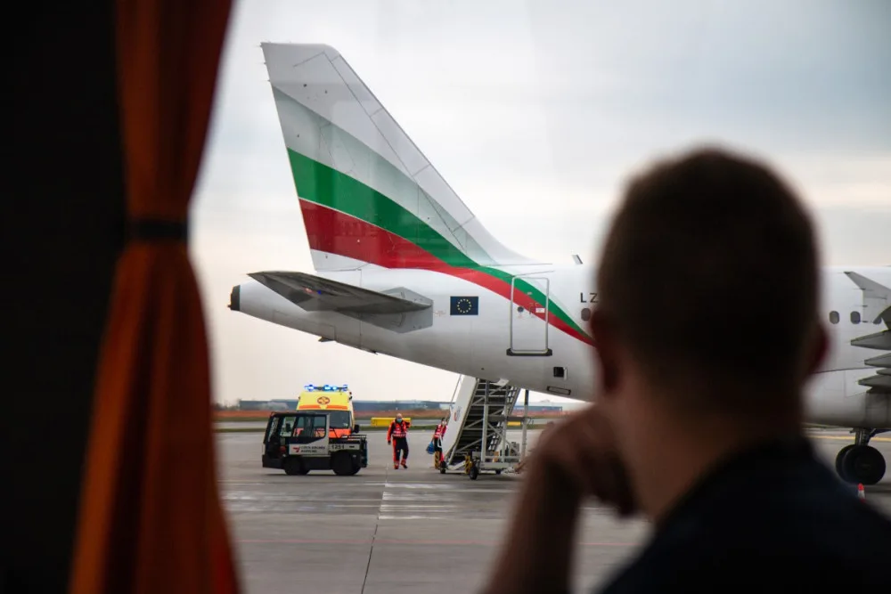 Letěli jsme s gorilou i delfínem, vzpomíná zkušený pilot, který odhalil fungování pražského letiště