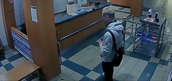 Recepčnímu v bazénu zmizela bunda i s peněženkou. Přišel o tisíce korun