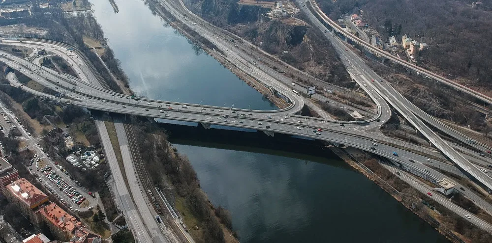 Začíná první etapa opravy Barrandovského mostu. Podívejte se na přehled objížděk