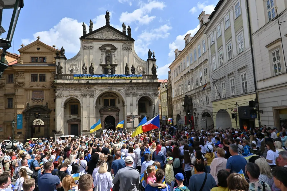 Děkujeme, Česká republiko! Prahou prošel průvod Ukrajinců