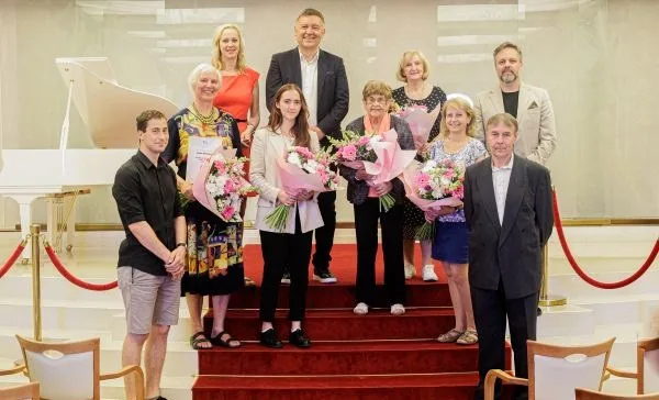 V Praze 10 si váží dobrovolníků. Devět z nich získalo od města ocenění