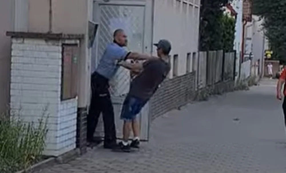 VIDEO: Policista neudržel nervy na uzdě a napadl provokatéra. Případ prověřuje GIBS