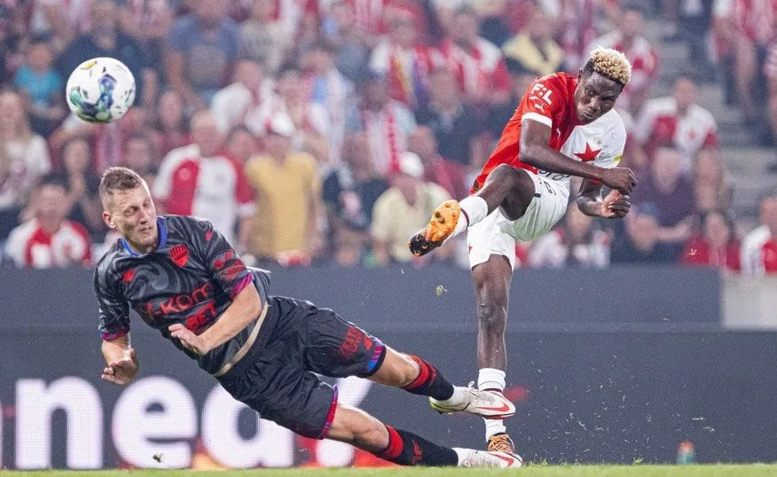 Slavia postoupila do základní skupiny Konferenční ligy.