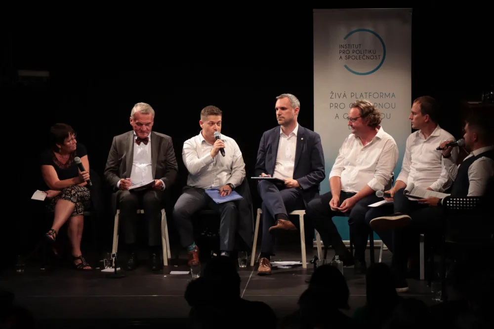 VIDEO: Kandidáti na primátora Prahy se střetli v předvolební debatě