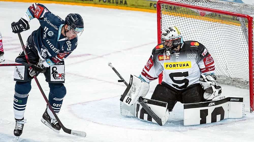 Hokejisté Sparty porazili Vítkovice 5:3 a sesadili Ostravany z čela tabulky