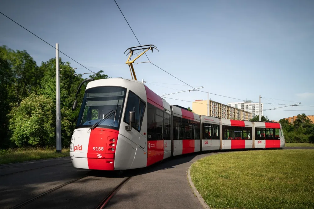 Kritizovanou jednotnou podobu pražských dopravních prostředků ocenili za design