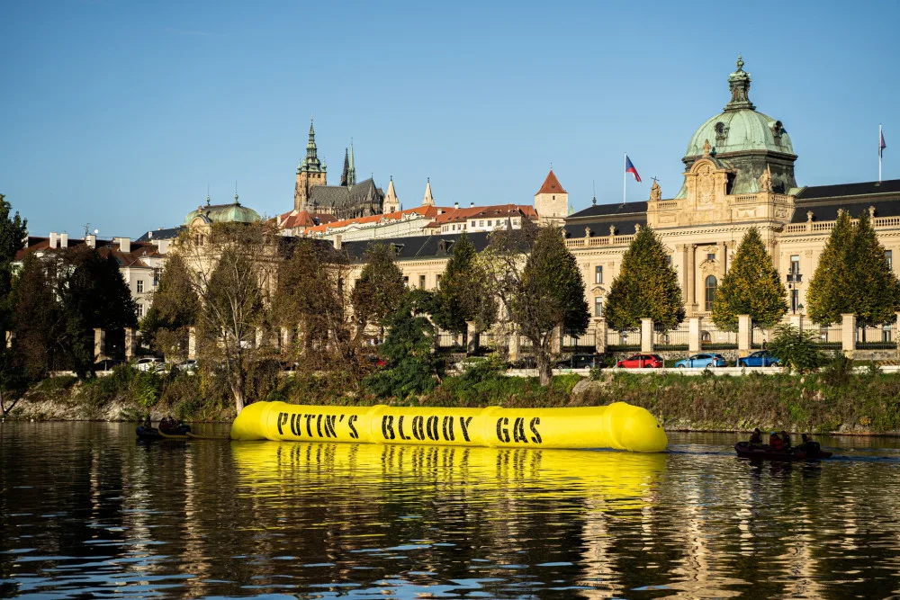 Putinův krvavý plyn. Na Vltavě vznikl plynovod